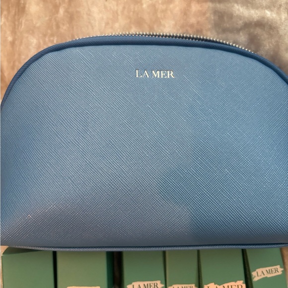 La Mer Skincare Collection with Blue Pouch - Picture 4 of 6